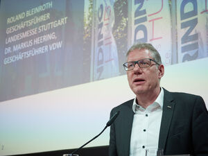 Das Wichtigste rund um die GrindingHub zum Messestart gab es heute Morgen für alle Interessierten während der feierlichen Eröffnungsveranstaltung auf dem GrindingHub Forum in Halle 10. Hier mit Dr. Markus Heering, VDW.