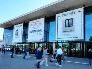 Die GrindingHub 2024 ist eröffnet. Vier Tage lang dreht sich in den Stuttgarter Messehallen nun alles rund um Schleiftechnik – Maschinen, Werkzeuge, Verfahren und die neuesten Technik-Trends in diesem Bereich.