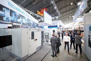 Die GrindingHub 2024 ist in vollem Gang. Vier Tage lang dreht sich in den Stuttgarter Messehallen alles rund um Schleiftechnik – Maschinen, Werkzeuge, Verfahren und die neuesten Technik-Trends in diesem Bereich.