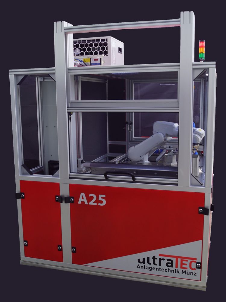 ultraTEC Anlagentechnik Münz GmbH präsentiert auf der GrindingHub ihre A25 Ultraschall-Entgratanlage