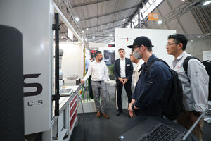 Die GrindingHub 2024 ist in vollem Gang. Vier Tage lang dreht sich in den Stuttgarter Messehallen alles rund um Schleiftechnik – Maschinen, Werkzeuge, Verfahren und die neuesten Technik-Trends in diesem Bereich.