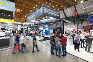 Die GrindingHub 2024 ist in vollem Gang. Vier Tage lang dreht sich in den Stuttgarter Messehallen alles rund um Schleiftechnik – Maschinen, Werkzeuge, Verfahren und die neuesten Technik-Trends in diesem Bereich.