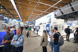 Die GrindingHub 2024 ist in vollem Gang. Vier Tage lang dreht sich in den Stuttgarter Messehallen alles rund um Schleiftechnik – Maschinen, Werkzeuge, Verfahren und die neuesten Technik-Trends in diesem Bereich.