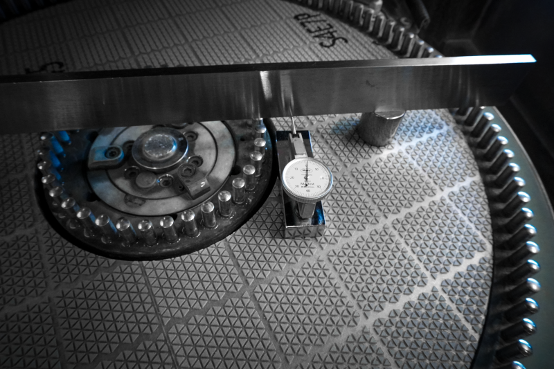 GrindingHub 2024: Pureon präsentiert neue Generation von Schleifpads für die Oberflächenbearbeitung